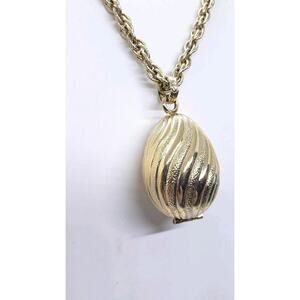 Vintage Locket Pendant Easter Egg 1968 Stash Perfume Opens Gold Plated Avon